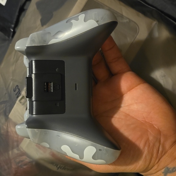 Xbox controller - Picture 2 of 3